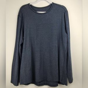 Lululemon men's crewneck long sleeve shirt, PTP 28"